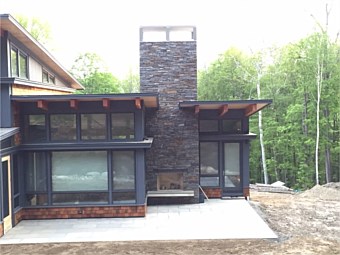 Black river mica ashlar - house facade